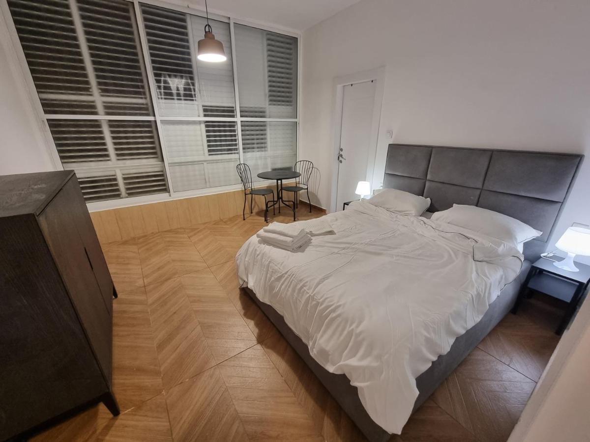 הברון Baron Rishon LeZion Exterior foto